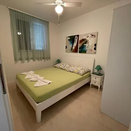 Franda Apartament *